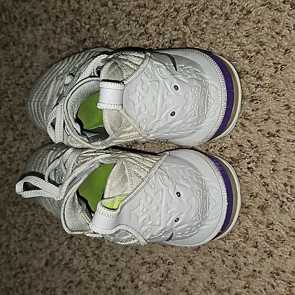 NIKELeBron 16 Buzz Lightyear Athletic Sneakers - Picture 2 of 9